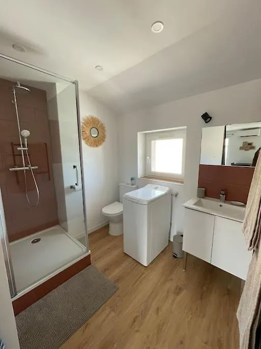 Studio Hyper Centre Avec Balcon Wifi Et Climatisation Toulon Apartment